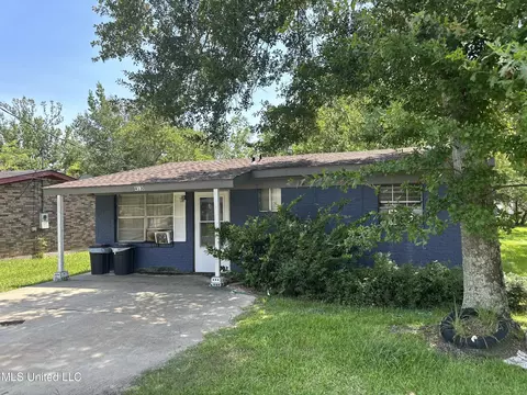 4130 Triumph Ave, Moss Point, MS 39563