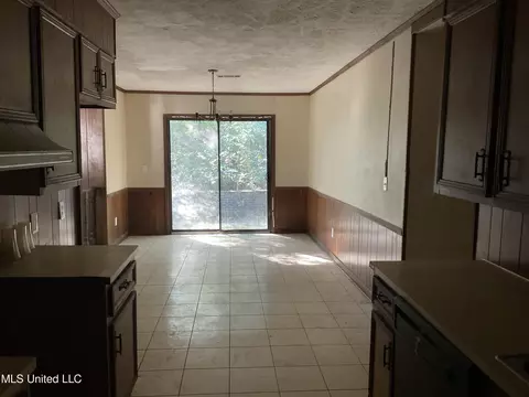 Kitchen - 5135 Cabaniss Cir, Jackson, MS 39209 photo 1 of 1