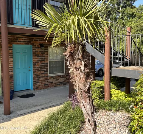 1550 E Second St #O-83, Pass Christian, MS 39571