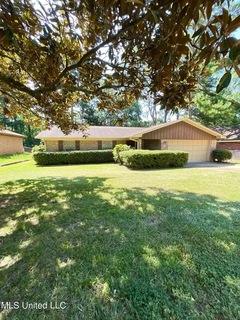 133 Waywood Dr, Jackson, MS 39212