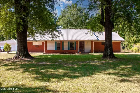 1591 Owens Rd, Terry, MS 39170 photo 2