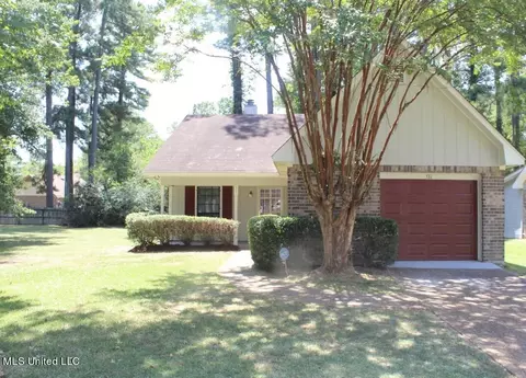 531 Briarcliff Cir, Jackson, MS 39212