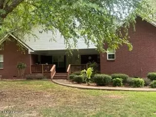 90 E Lambert Rd, Como, MS 38619 photo 12