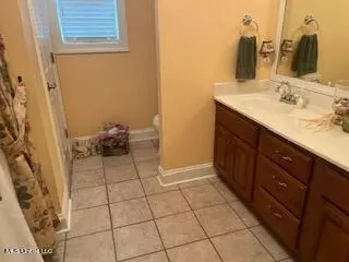 90 E Lambert Rd, Como, MS 38619 photo 3