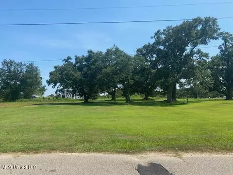 15901 Langley Dr, Biloxi, MS 39532 photo 1