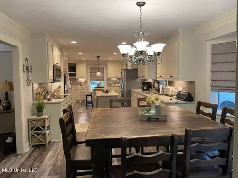 806 Audubon Point Dr, Brandon, MS 39047 photo 8