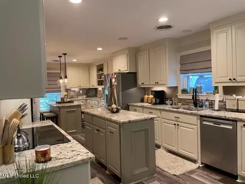 806 Audubon Point Dr, Brandon, MS 39047 photo 5