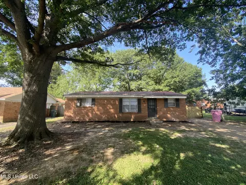 8468 W Southaven Cir, Southaven, MS 38671