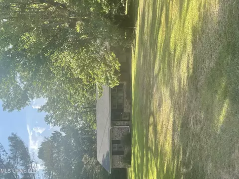 803 Hinze Rd, Mccool, MS 39108