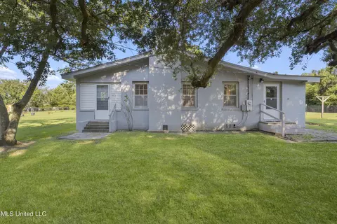 12516 Lisa Ln, Gulfport, MS 39503