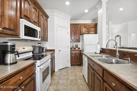 6808 Gregory, Biloxi, MS 39532 photo 10