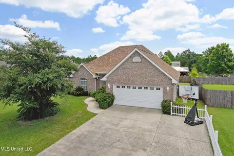 6808 Gregory, Biloxi, MS 39532