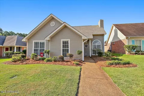 215 Toland Pl, Pearl, MS 39208