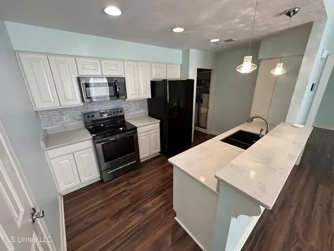 302 River Pl, Jackson, MS 39211 photo 2
