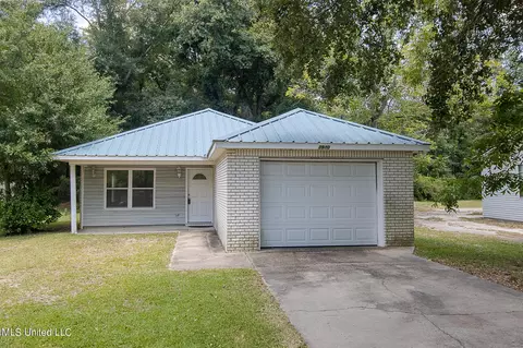 3940 32nd St, Gulfport, MS 39501