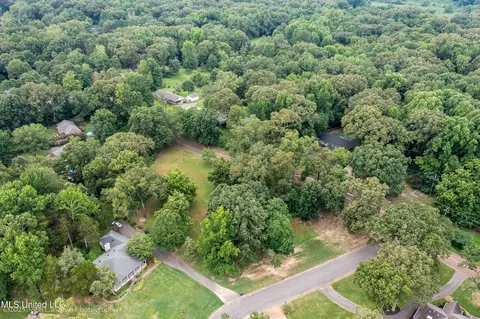 Robertson Road, Hernando, MS 38632