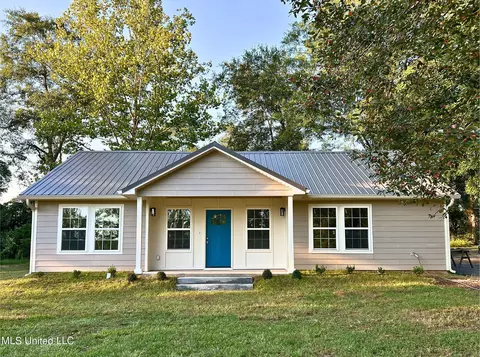 109 Beaver Dam Rd, Mchenry, MS 39561