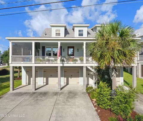 103 Beachview Dr, Pass Christian, MS 39571