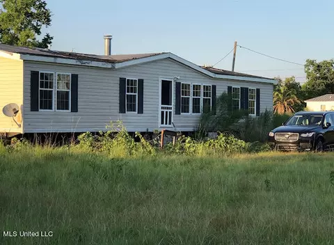 23 Old Creek Rd, Picayune, MS 39466