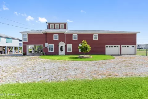 118 Tarpon Dr, Bay Saint Louis, MS 39520
