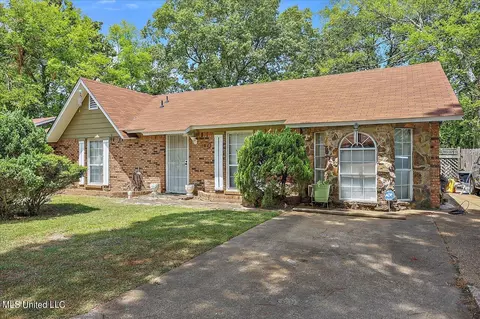 Exterior - 154 York Dr, Jackson, MS 39209 photo 3 of 3