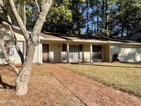 5415 Briarfield Rd, Jackson, MS 39211