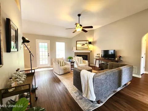 5305 Blocker St, Olive Branch, MS 38654 photo 7