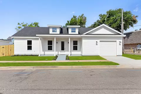 1611 Thornton Ave, Gulfport, MS 39501