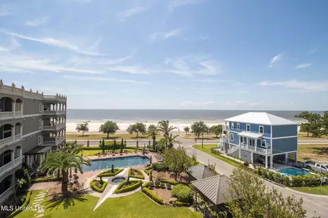 4640 W Beach Blvd #D8, Gulfport, MS 39501