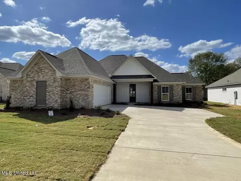 106 Waverly Dr, Florence, MS 39073