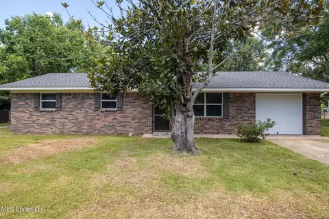 2505 Halsel St, Gulfport, MS 39503