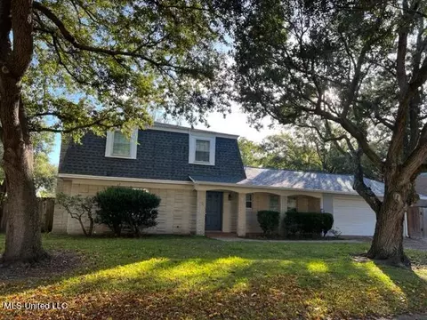 900 Swordfish St, Pascagoula, MS 39581