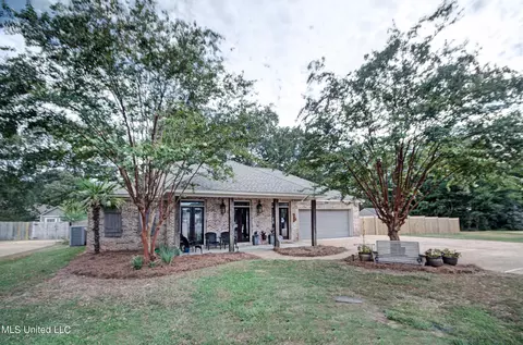 223 Chestnut Dr, Brandon, MS 39047 photo 5