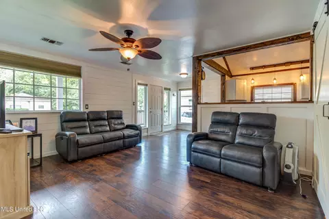 105 Thompson Dr, Long Beach, MS 39560 photo 11