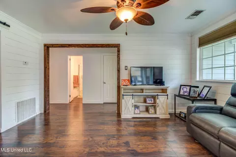 105 Thompson Dr, Long Beach, MS 39560 photo 10