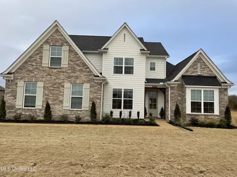 5290 Douglas Dr, Olive Branch, MS 38654