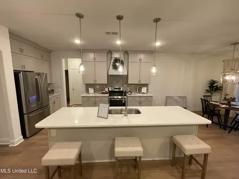 Kitchen - 5290 Douglas Dr, Olive Branch, MS 38654 photo 1 of 5