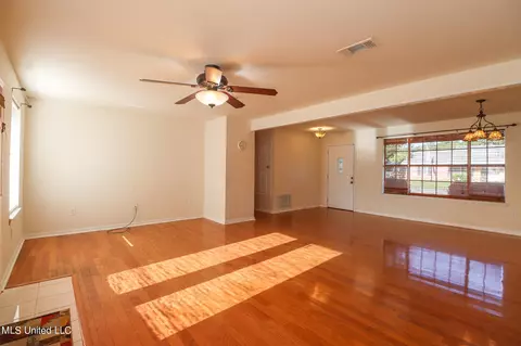 110 Royal Dr, Long Beach, MS 39560 photo 5