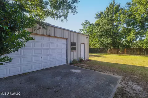 110 Royal Dr, Long Beach, MS 39560 photo 17