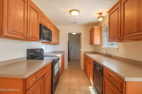 110 Royal Dr, Long Beach, MS 39560 photo 6