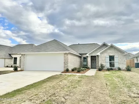 516 Silver Hl, Pearl, MS 39208