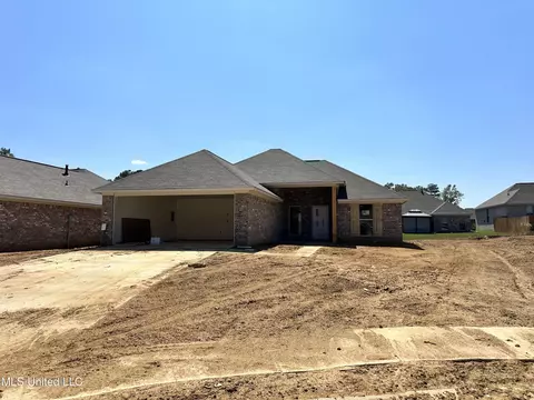 802 Silver Pt, Pearl, MS 39208
