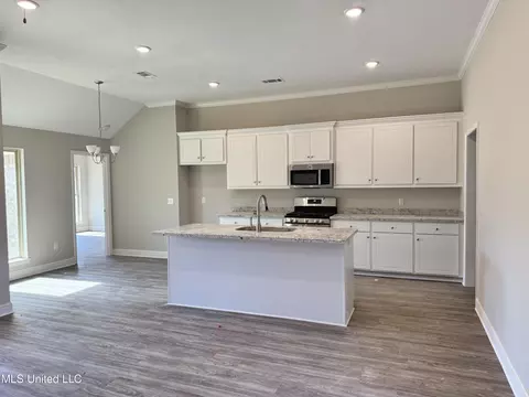 803 Silver Pt, Pearl, MS 39208 photo 2