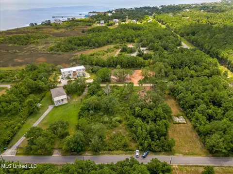 114 Engman Ave, Bay Saint Louis, MS 39520