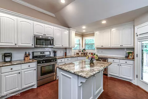606 Greenfield Ridge Dr, Brandon, MS 39042 photo 8