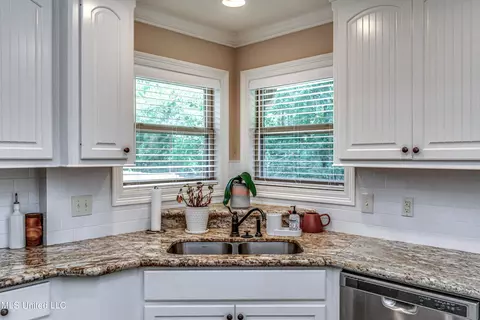 606 Greenfield Ridge Dr, Brandon, MS 39042 photo 9