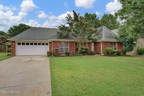 5894 W White Ridge Cir, Olive Branch, MS 38654