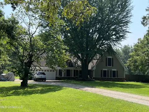 6502 Poplar Corner Rd, Walls, MS 38680
