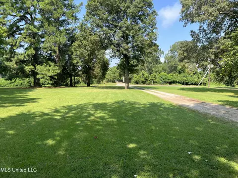 6502 Poplar Corner Rd, Walls, MS 38680 photo 4