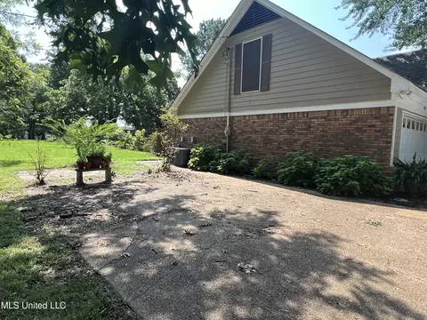 6502 Poplar Corner Rd, Walls, MS 38680 photo 5